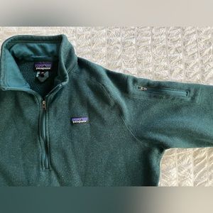 Patagonia quarter zip pull over women’s